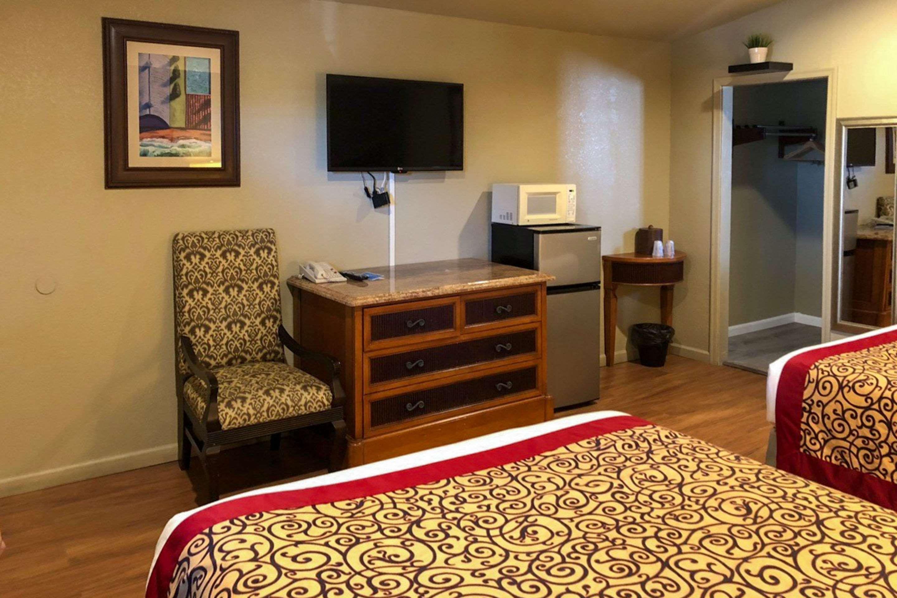 Rodeway Inn Flagstaff East Route 66 Экстерьер фото