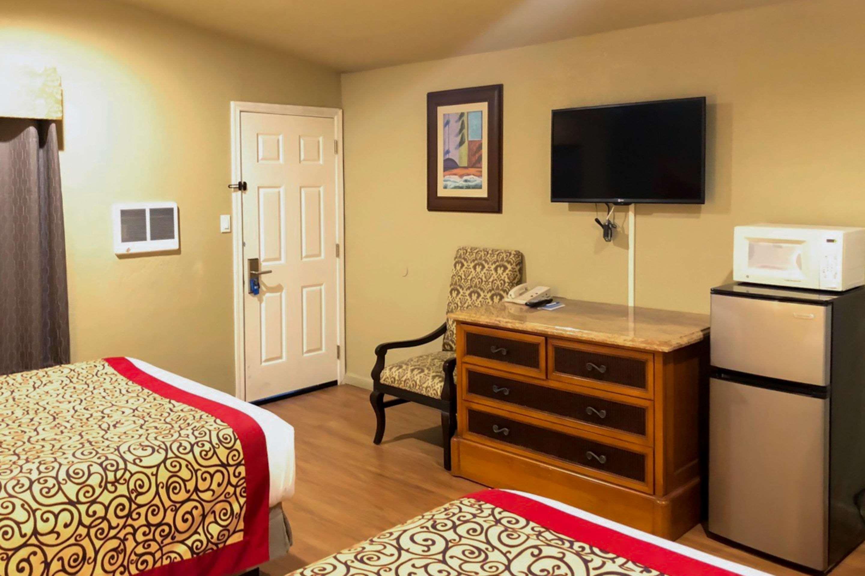Rodeway Inn Flagstaff East Route 66 Экстерьер фото