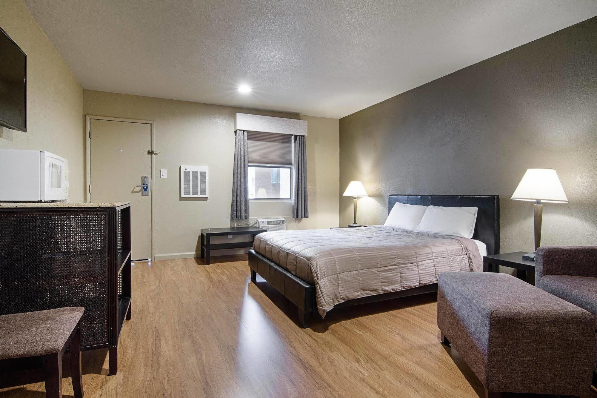 Rodeway Inn Flagstaff East Route 66 Экстерьер фото