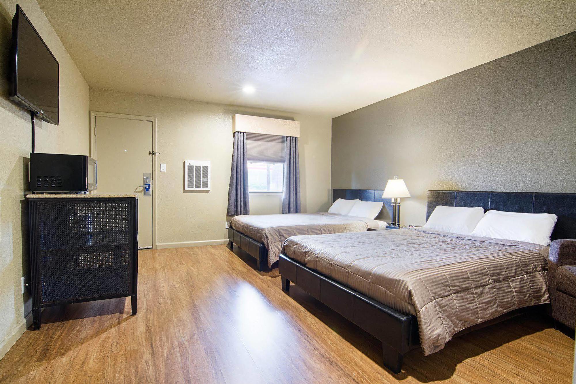 Rodeway Inn Flagstaff East Route 66 Экстерьер фото