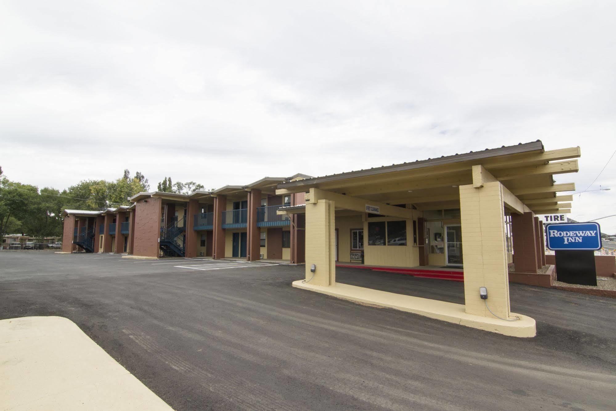 Rodeway Inn Flagstaff East Route 66 Экстерьер фото